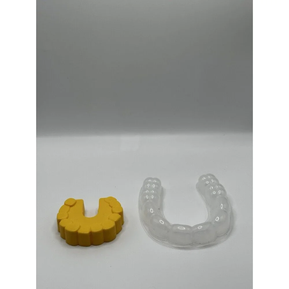 Melissa & Doug Yellow & Clear Plastic Teeth/Mouth Mold Toy Set - Novelty Prop